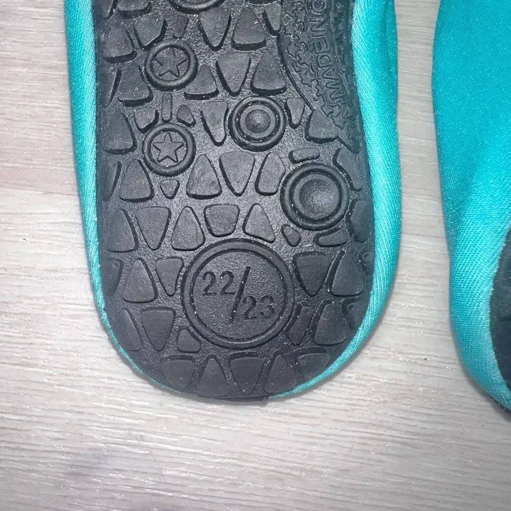 Hi Kitty Water Sports Shoes Aqua/Black Toddler 7-7.5‎